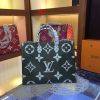 使いやすいサイズ感のルイヴィトンバッグ Louis Vuitton 希少　バッグ.